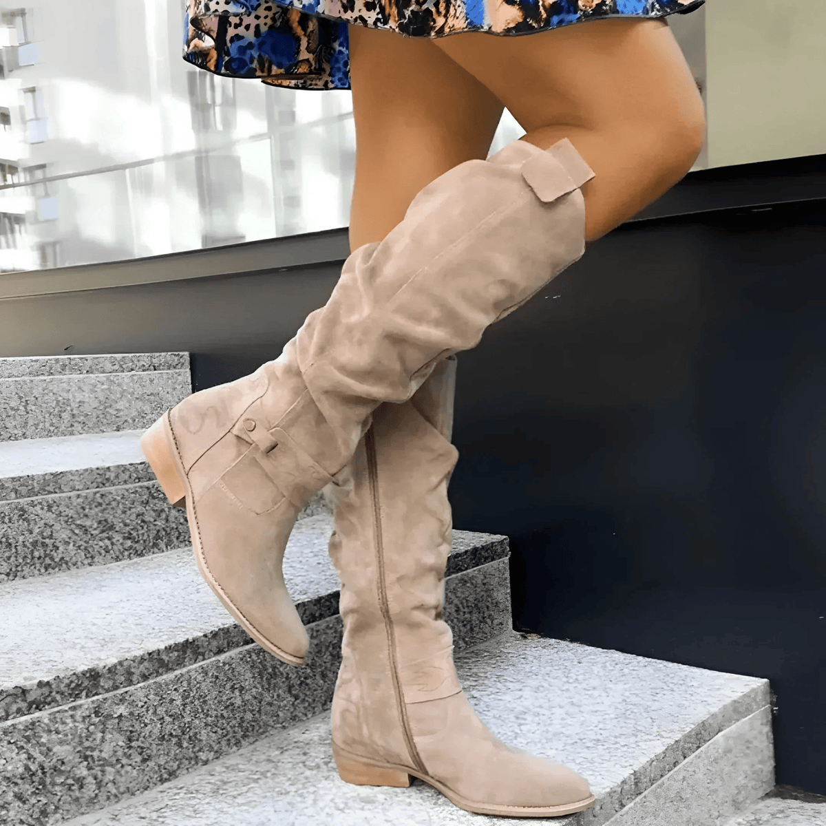 Stijlvolle Suède Knieboots - Van Dongen Mode