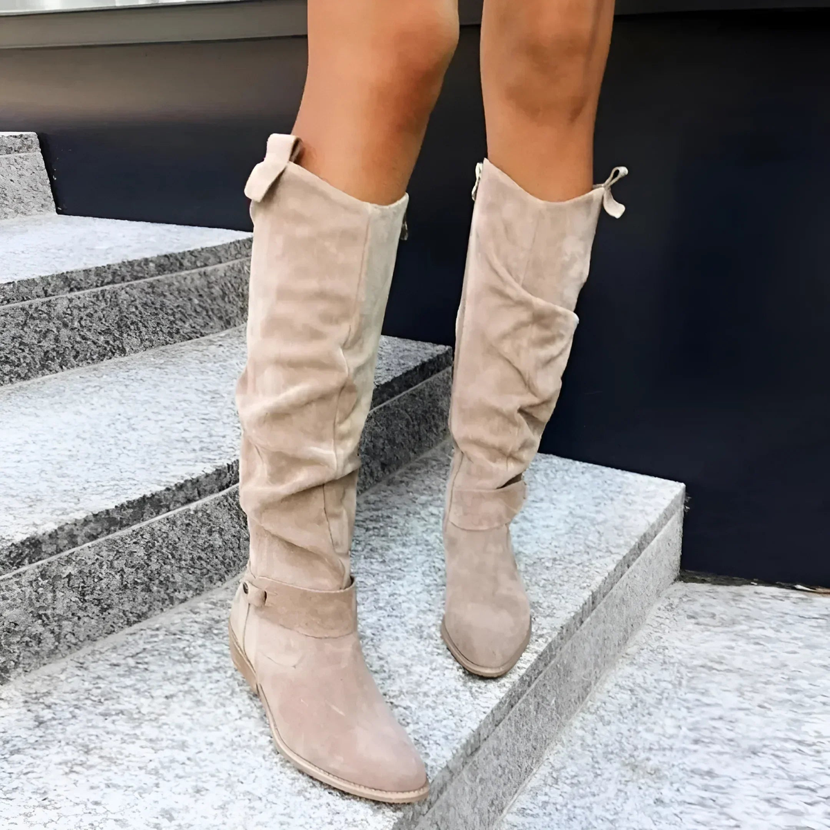 Stijlvolle Suède Knieboots - Van Dongen Mode
